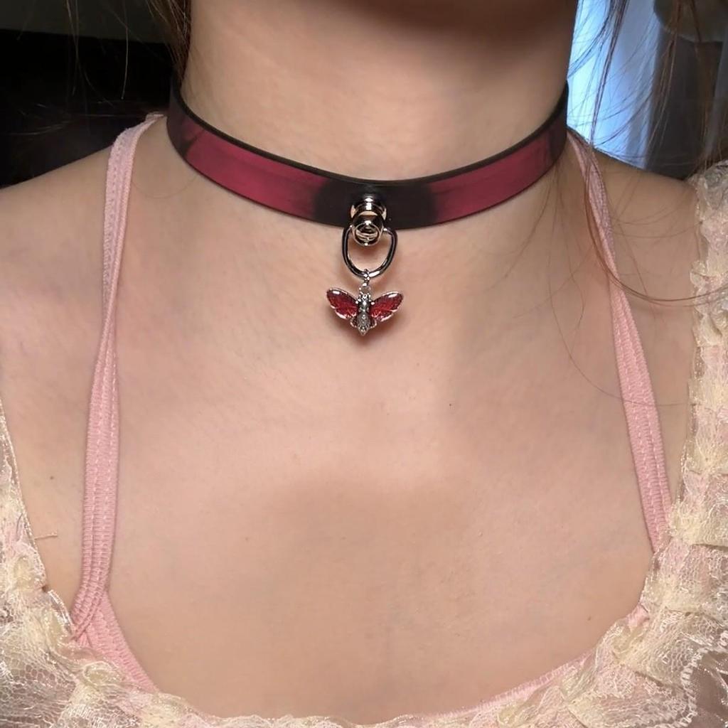 Chique Pittige Meisje Leren Bel Choker Ketting – Uniek Minderheidsontwerp