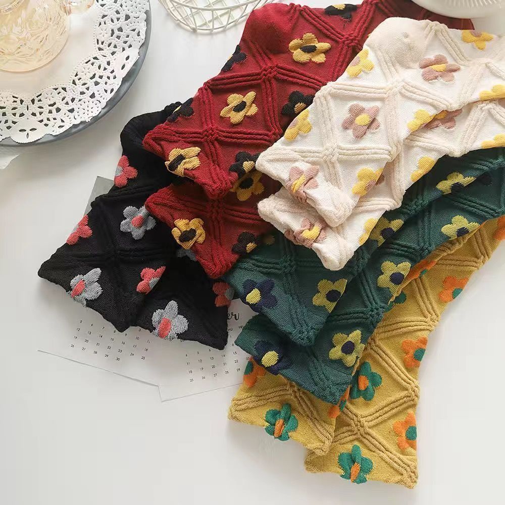 5Pairs Embroidery Women Cotton Socks Breathable Autumn Flower Socks Mid Tube Socks Girls  for Girls