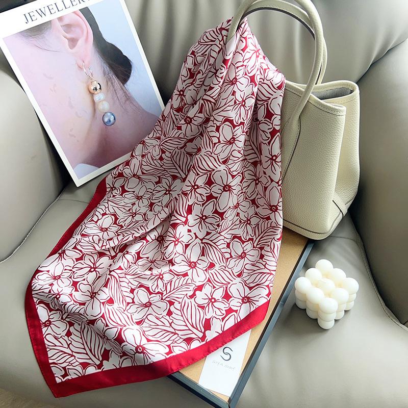 Korean Design Fashion Printed Silk Scarf 1116 Summer New Fashion Neck Scarf Headscarf with Shirt Square Scarf