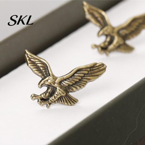 Eagle Brooch Men Brooch, Design Lapel Pin with Invisible Buckle, Wings Claw Three-dimensional Metal Badge for Suits Shirts Coats Ties Business Casual