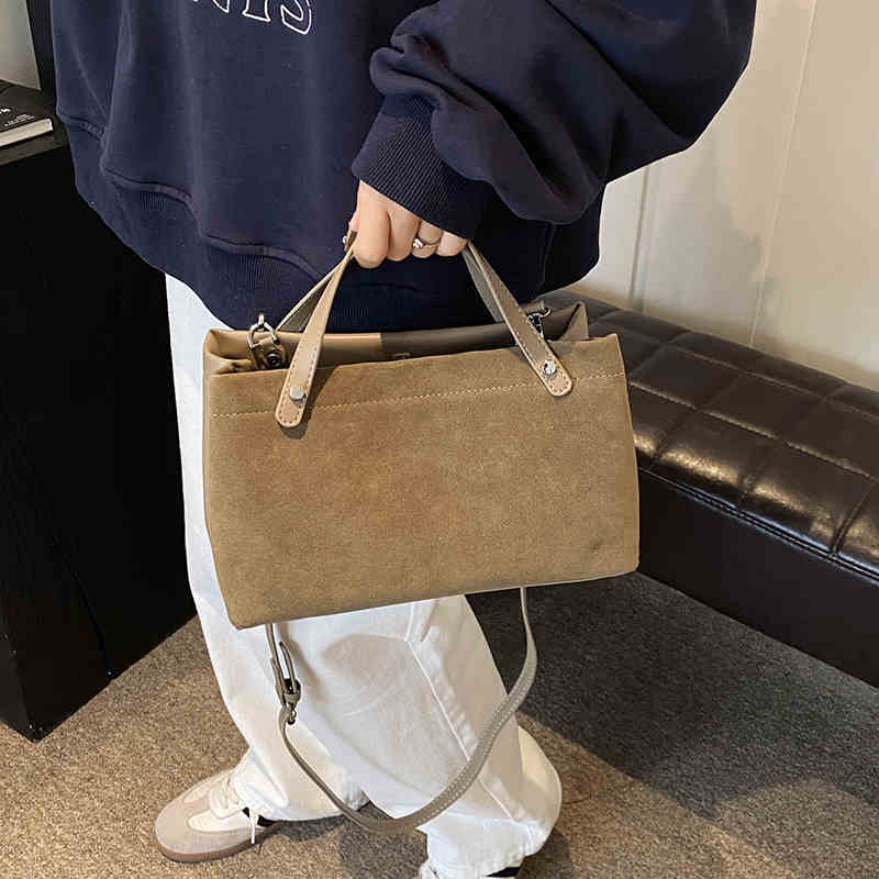 Geantă retro cu suprafață din piele intoarsa pentru femei, de capacitate mare, noua toamna iarna, versatilă, ocazională, din PU, geantă pentru navetă cu mâner mat