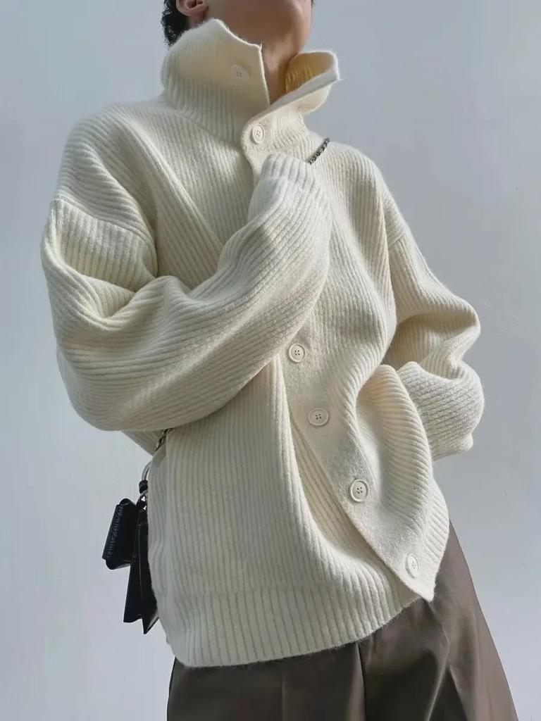 Unisex Korean Fashion Knitted Sweater: Loose Fit with Button Details for Autumn/Winter