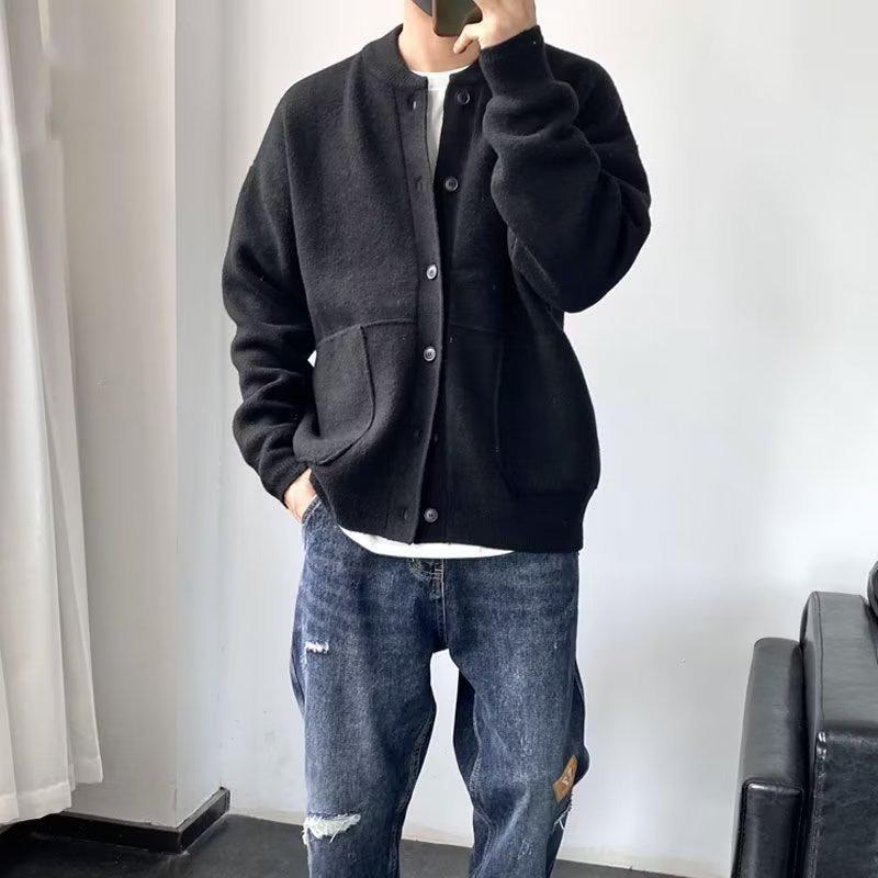 Men's Japanese Round Neck Cardigan: Spring/Fall Hong Kong Style Knit Sweater, Simple Loose Fit, Thick Sweater Coat