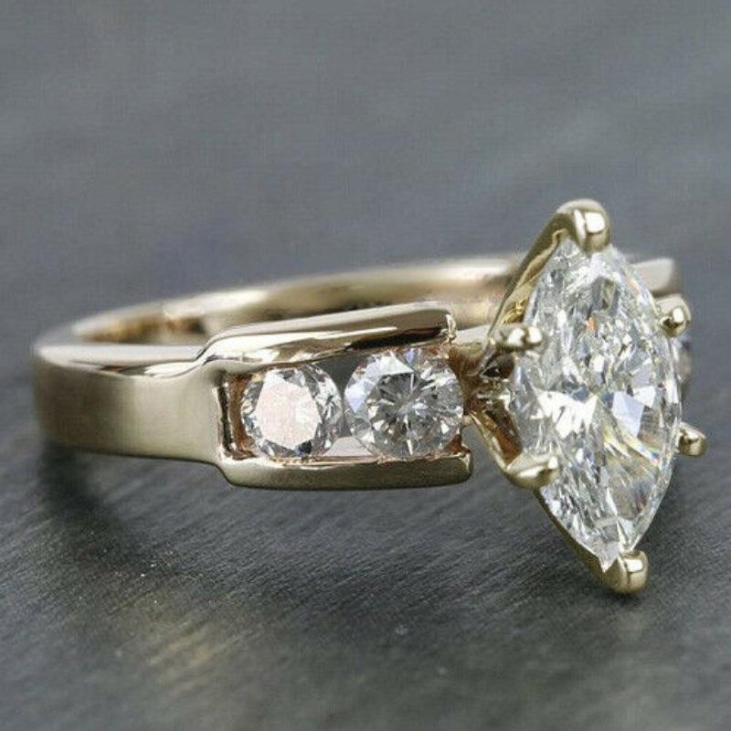 New fashion accessories, exquisite horse eye-shaped zircon women's ring, best-selling jewelry ring in Europe and America