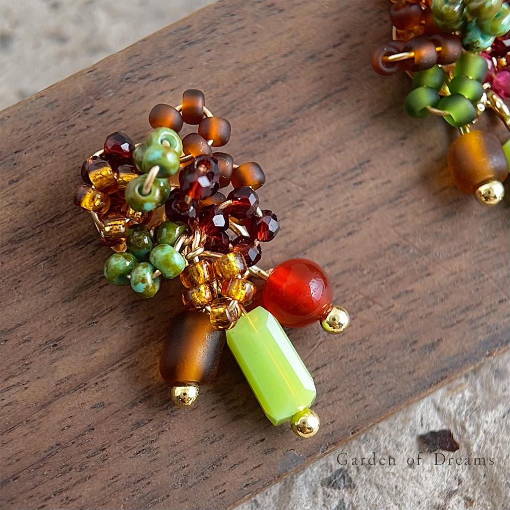 

Retro Chinese Beaded Flower Earrings: National Style, Original Color, High-End Design for Women