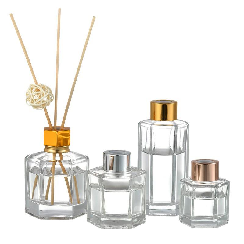 Hexagonal Glass Aromatherapy Bottle - Transparent Flameless Essential Oil Diffuser with Rattan Fragrance Sticks.