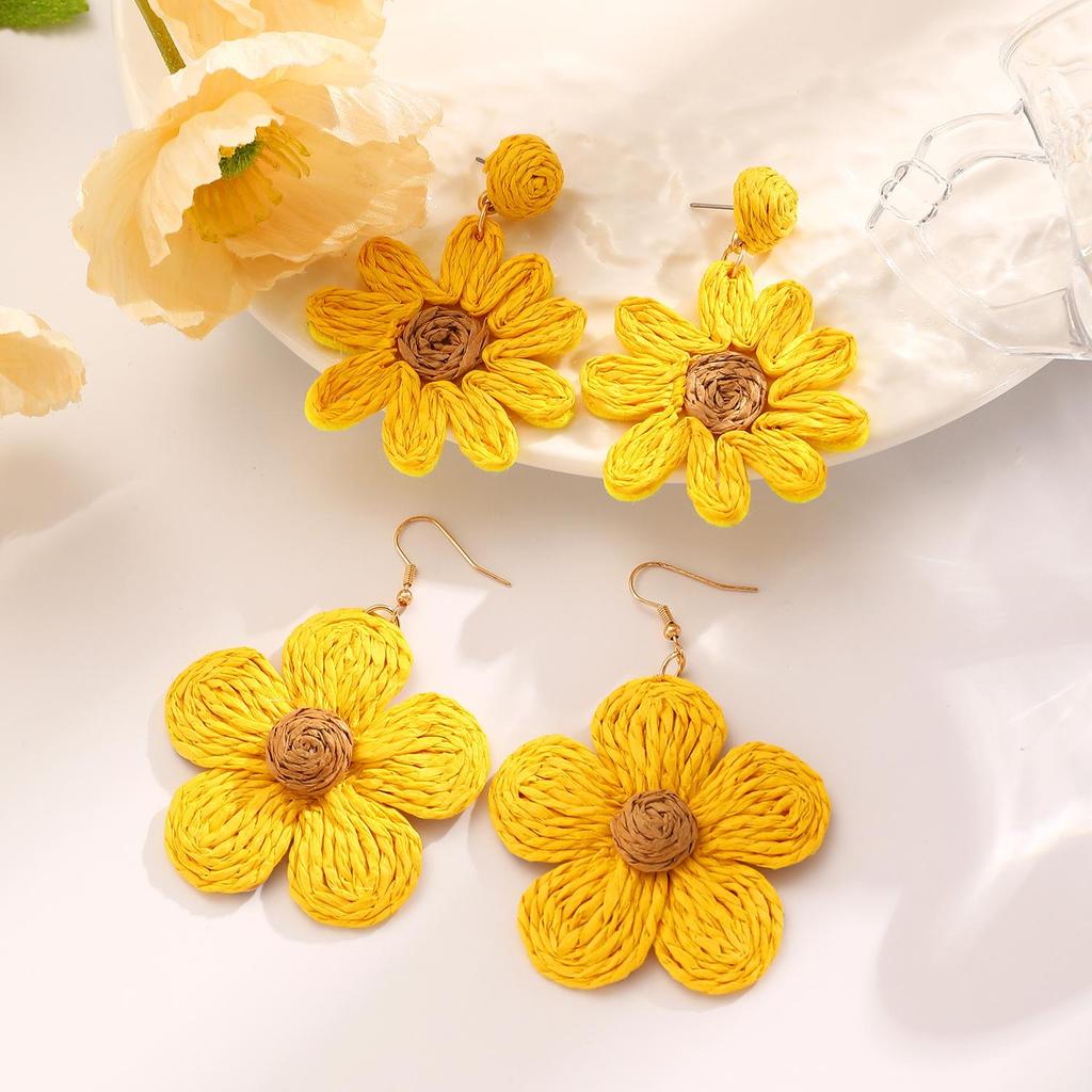 Summer Flower Earrings For Women Dopamine Vacation Style Exaggerated Starfish Earrings Hand Woven Lafite Grass Earrings For Women