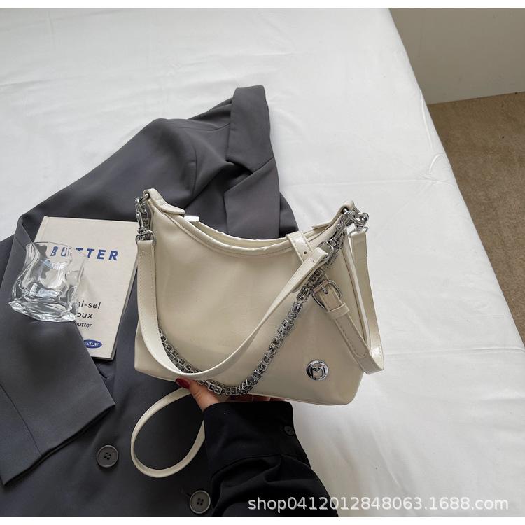 This year, the popular underarm bag women's 2025 new large-capacity simple messenger bag texture versatile bucket tote bag