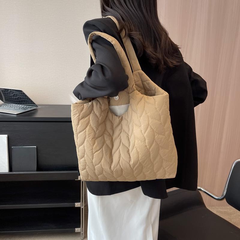 High Quality Handheld Bag Popular Women's Bag New Korean Large Capacity Tote Bag Retro Shoulder Bag Tote Handbag