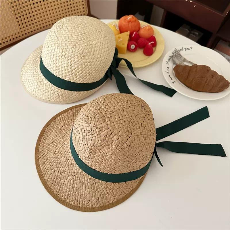 

Новая летняя шляпа от солнца с большим карнизом. Летняя шляпа от солнца для отдыха на берегу моря. Шляпа от солнца с соломенным язычком и бантом.