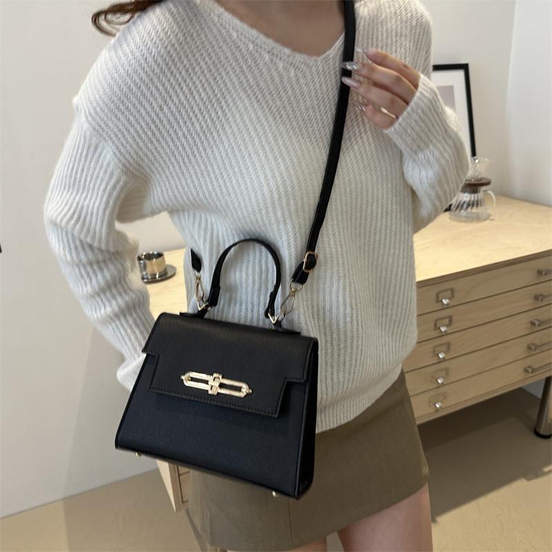 Stylish Women's Small Square Handbag In Chic Colors Ideal For Autumn Fashion Trends