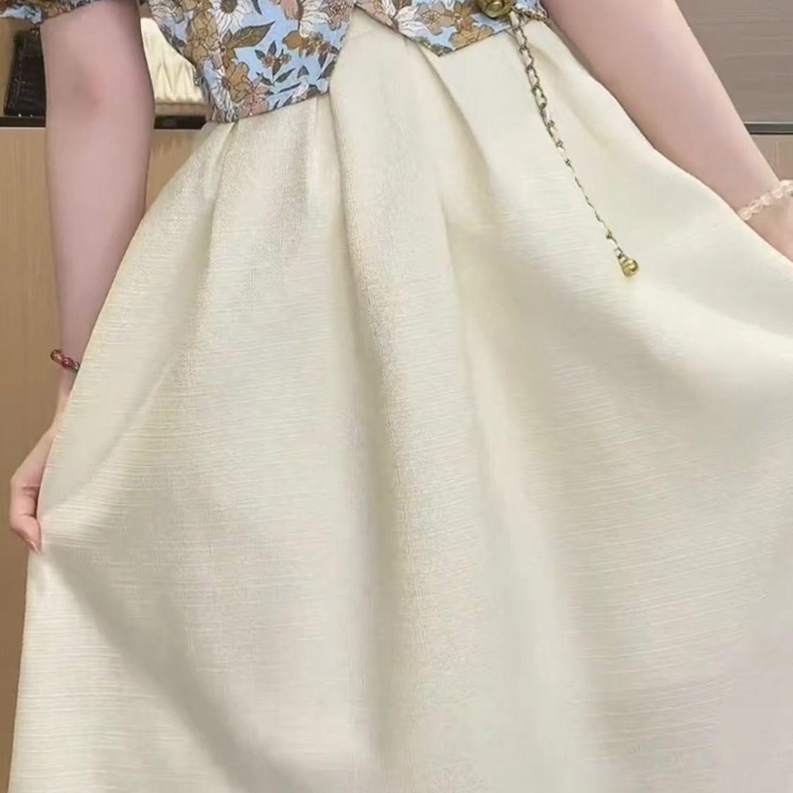 

Retro Floral Two-Piece Skirt Set 2026 - Ethnic Style & Modern Flair S (recommended for under 50 kg)