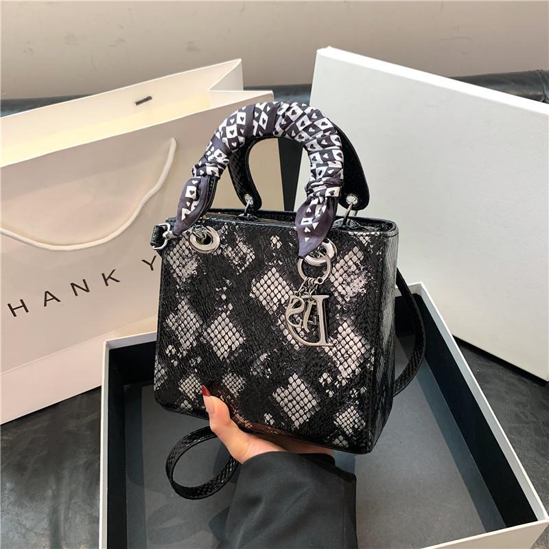 New Fashion Snake Silk Scarf Bag Portable Shoulder Women's Bag