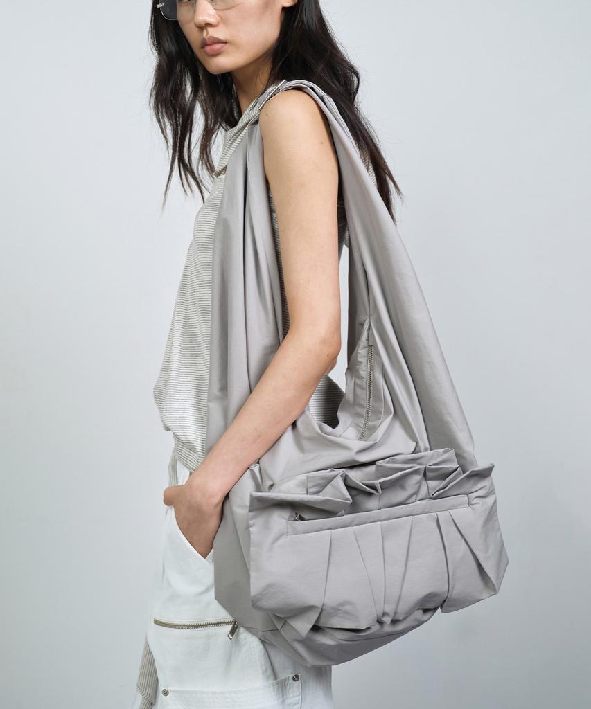 Nache Folded Pouch Shoulder Bag (Unisex) Light Gray