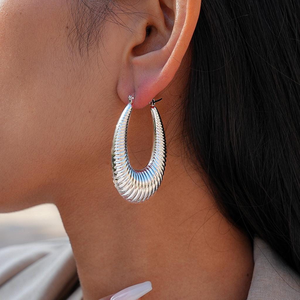 Heavy Industry Geometric Oval Glossy Ear Buckle Personalized Environmental Protection Cold Wind Earrings