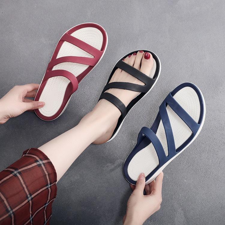 Summer new soft-soled cool slippers, trendy beach slippers for women, fashionable casual single shoes, overalls, one-word slips
