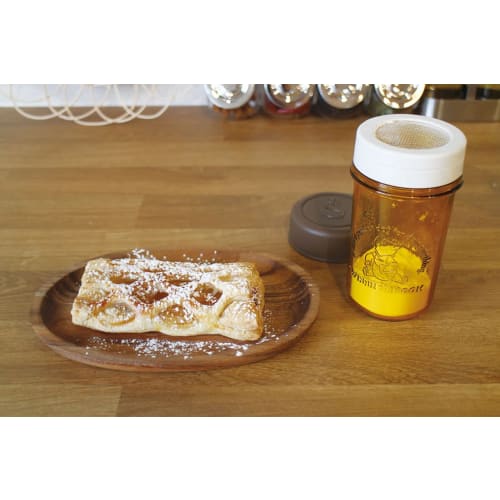 Nishiki Kasei Powder Shaker Case, Seasoning Container, Winnie the Pooh