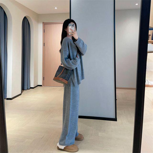 Light Knit Autumn-Winter V-Neck Sweater & Wide-Leg Pants Women’s Set