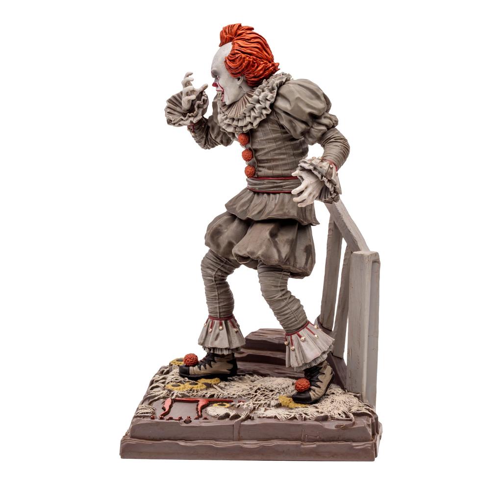 McFarlane Toys - WB 100: Pennywise (It Chapter Two) Movie Maniacs 6-inch Pose Figure