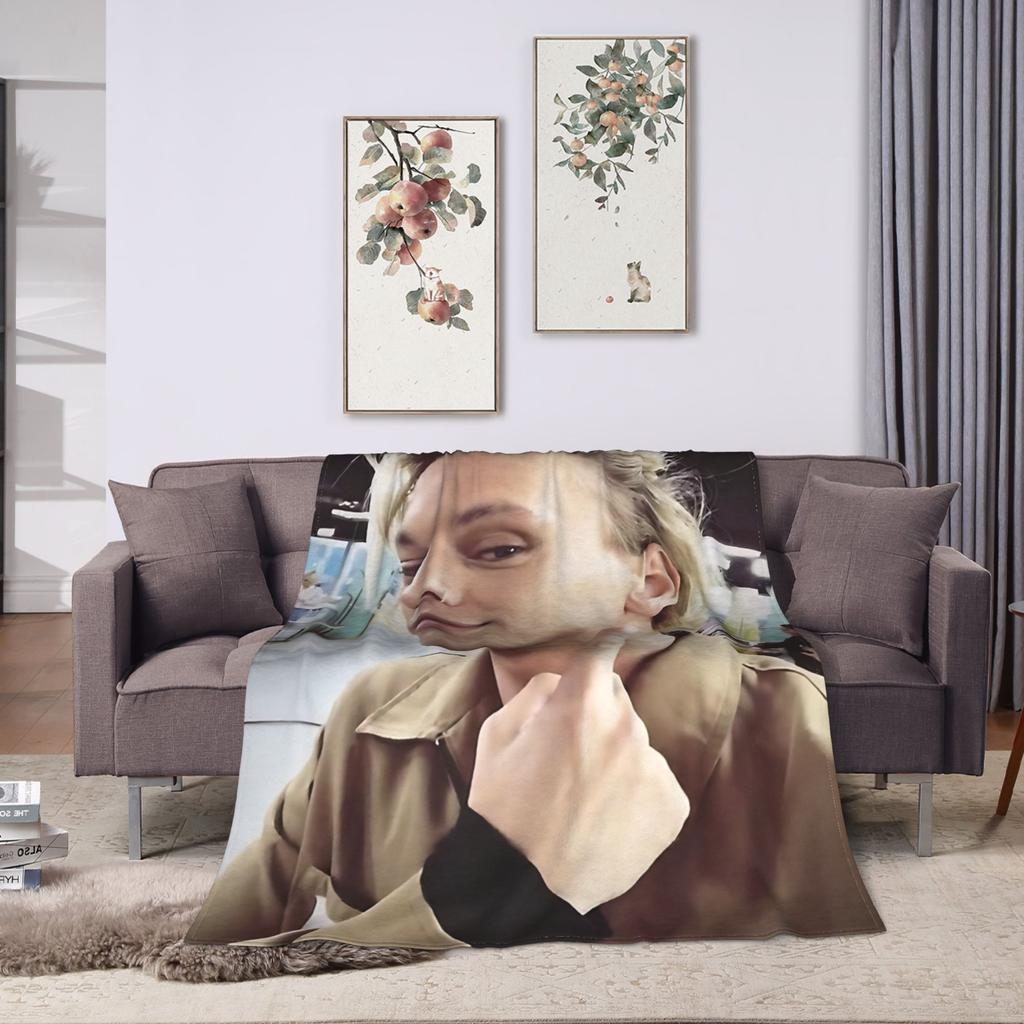 Warm Soft Blanket Airplane Travel Jamie Campbell Bower Throw Blanket Flannel Bedspread For Couch Bed Aesthetic Sofa Bed Cover