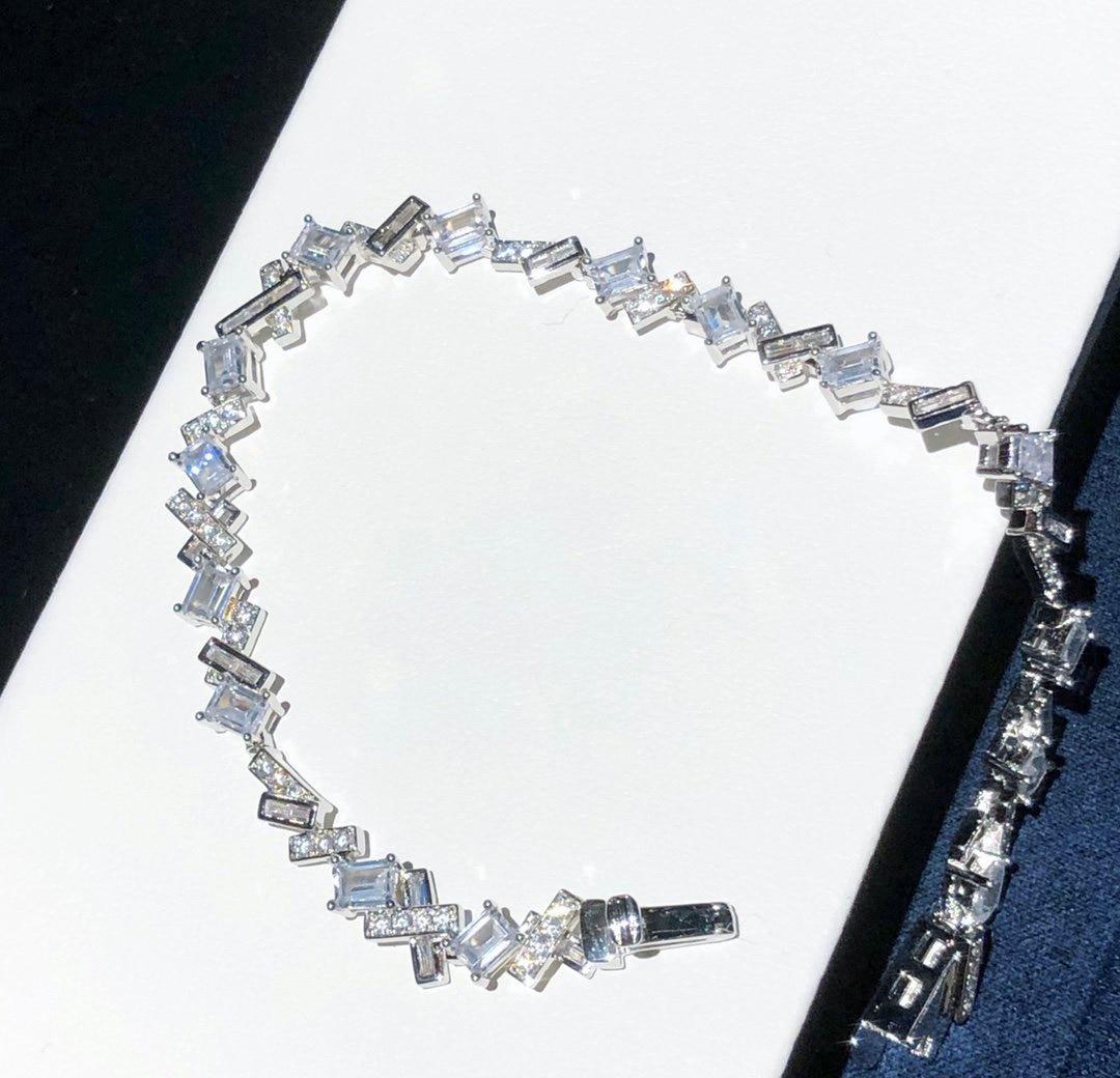 

НОВЫЙ браслет INBrand специальной формы с квадратным сверлением в форме лестницы Прекрасные украшения Благородный и высококачественный индивидуальный заказ Прекрасные украшения