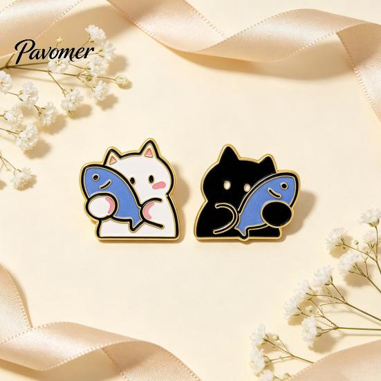 Enamel Badge Pin Holding Fish Cartoon Cat Brooch, Kitten Alloy Pin, Women Animal Jewelry Clothing Accessories for Backpacks Hats Scarves Jackets