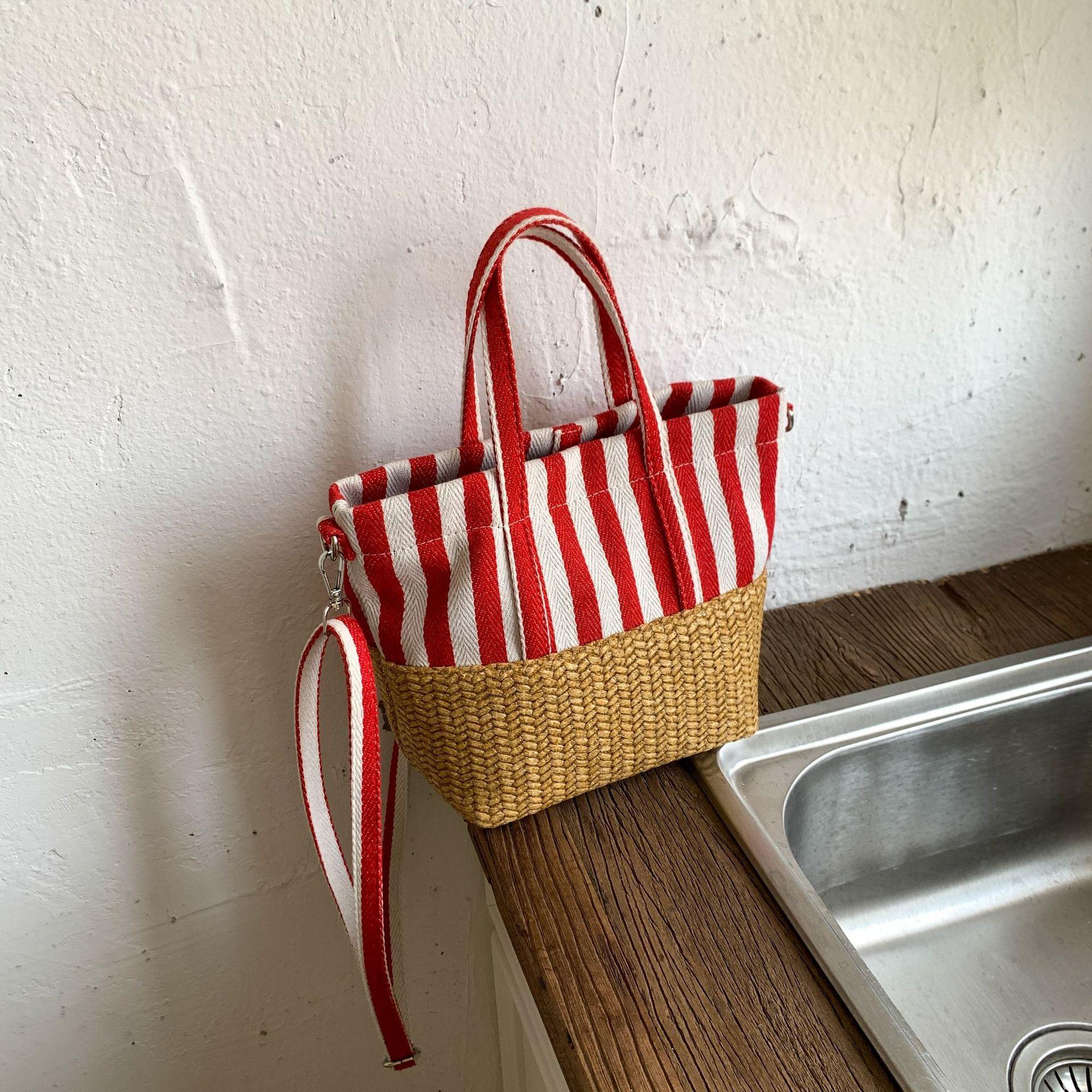 

Canvas splicing straw handbag women s new striped beach bag underarm shoulder casual tote bag червоний