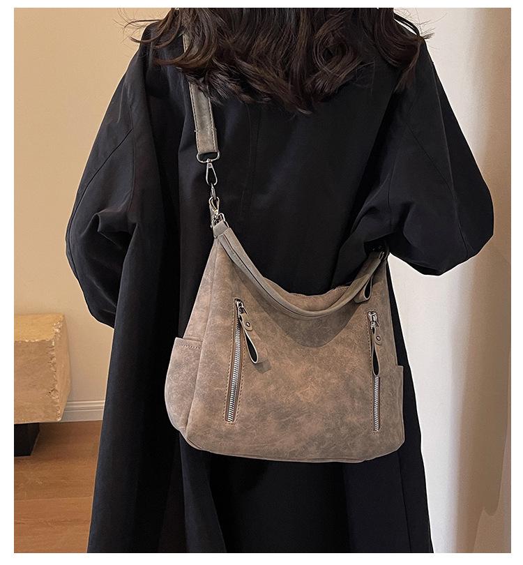 2025 Women's High-Quality Large Capacity Crossbody Tote for College and Commuting