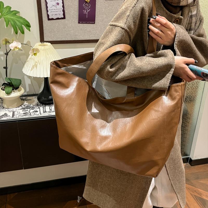Bag Large capacity female niche high-end underarm bag 2025 new solid color simple tote bag casual shoulder bag