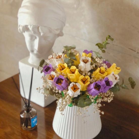 Schöne künstliche Blumen-Anti-Fall-Dekoration in leuchtenden Farben