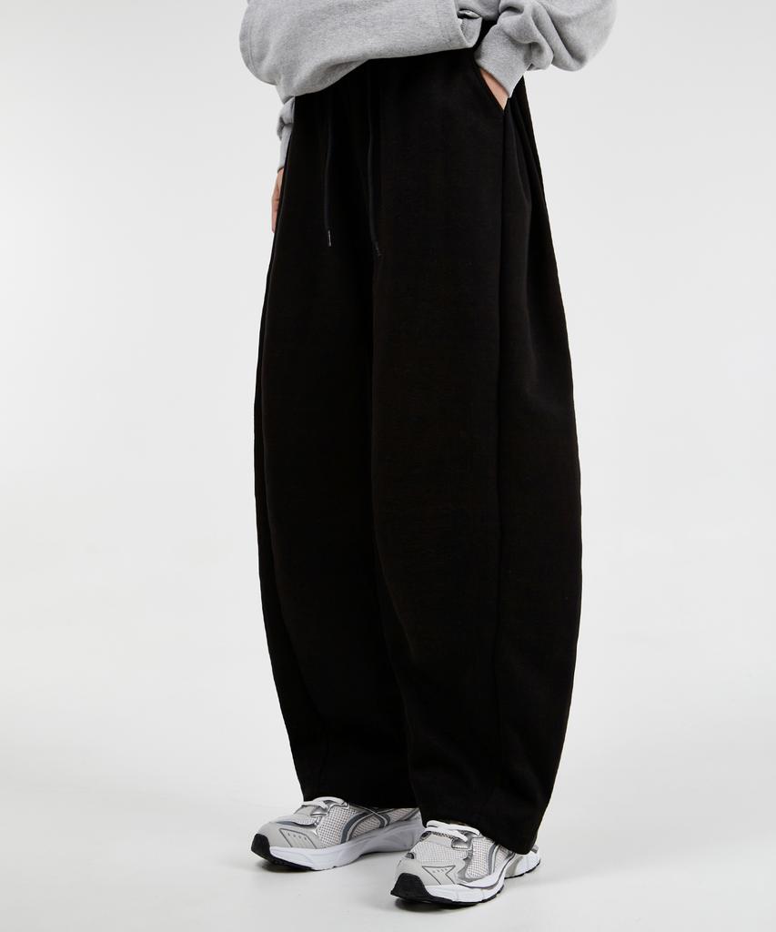 Osillos D02 Basic Curved Side Pintuck Balloon Sweat Long Pants