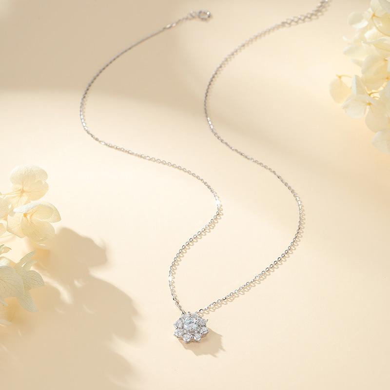 Banyan Tree S925 Silver Moissanite Six-Claw Women's Necklace - Simple Fashion Clavicle Chain