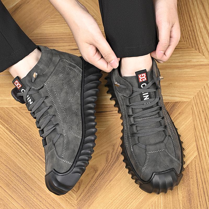 Men's 2024 Winter High-Top Suede Leather Boots with Plush Lining and Cold-Proof Design