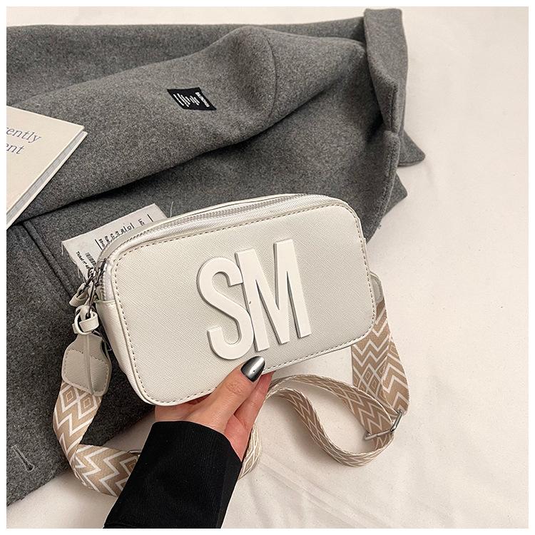 Women's Bag Shoulder Bag Winter Small Square Bag Average Size Zipper Fashion Versatile Bag