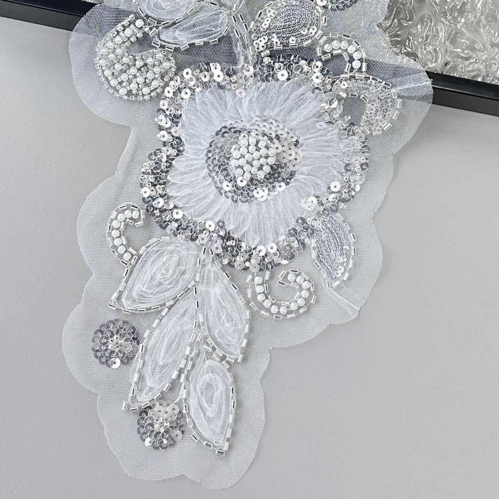 Dreidimensionale Perlen Pailletten Spitze Blume Stoffaufkleber Hochzeitskleid Kleid Dekorative Applikation DIY Zubehör
