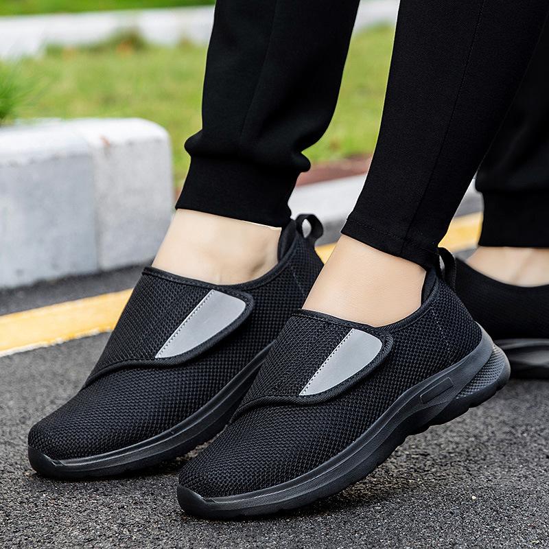 2025 Spring and Summer Elderly Shoes Widened Women's Shoes Mother Shoes Middle-aged and Elderly Travel Walking Shoes Velcro Men's Shoes
