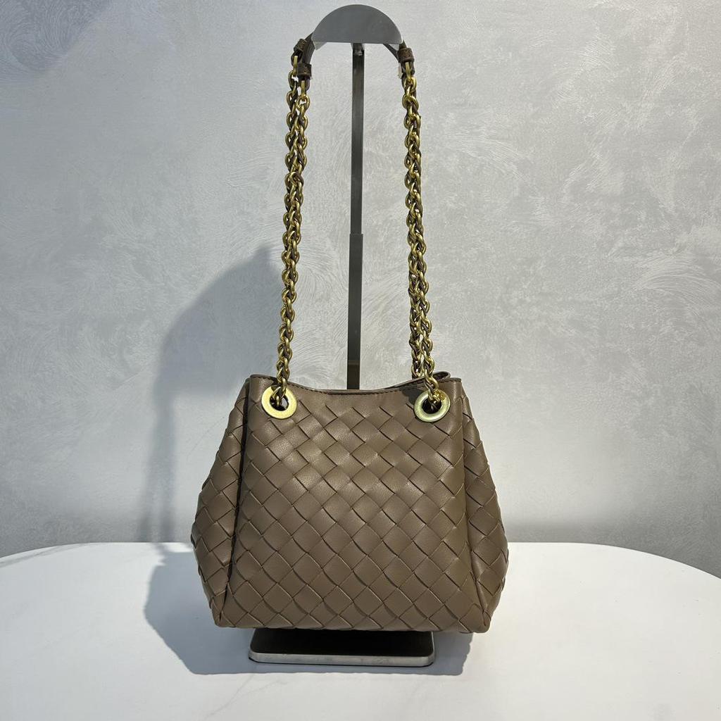 2025 Women's Handmade Leather Woven Chain Bag – Versatile Shoulder & Messenger Bag