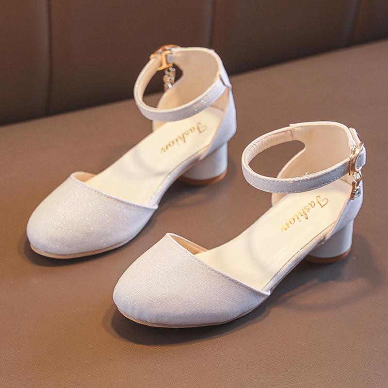 

Детские туфли на высоком каблуке, модные туфли принцессы для девочек, летние босоножки баотоу, корейская версия, детские и девичьи сандалии среднего размера 27 белый