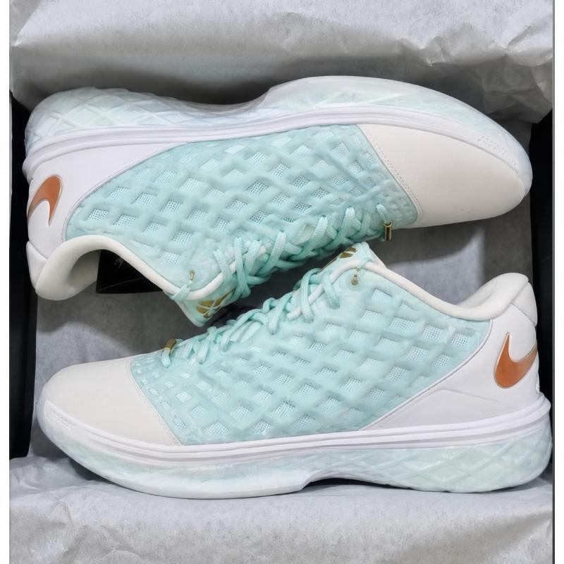 Nike Kobe 3 Low Protro CHBL Unisex Sneaker Blau Segel Igloo-Metallic-Gold IX2017-100