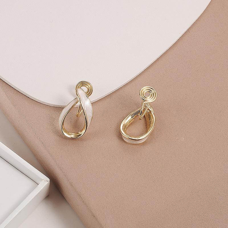 French Retro Geometric Water Drop Cross Earrings: Elegant Clip-On Jewelry for Non-Pierced Ears