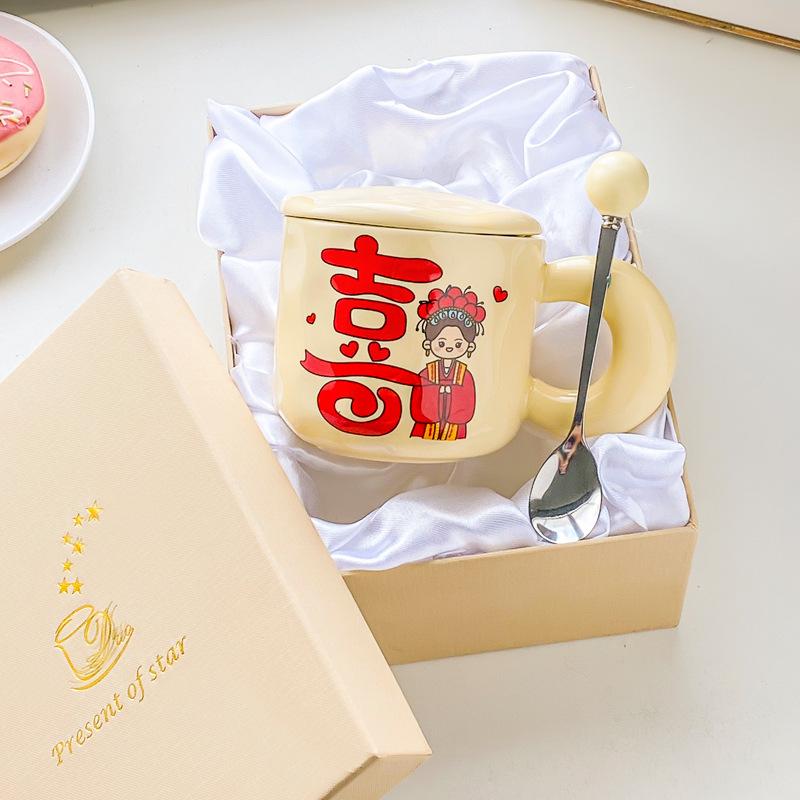 Cute High-value Festive Mug with Lid Spoon Couple Pair Cup Wedding Gift Ceramic Drinking Cup Coffee Cup