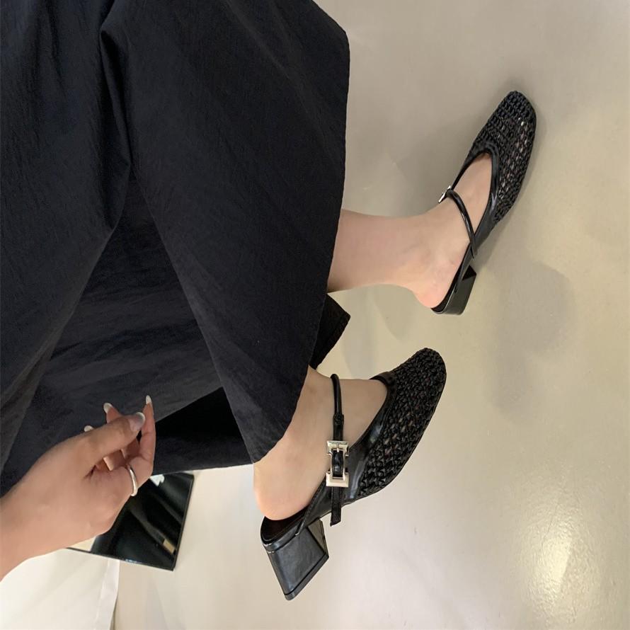 2025 new hollow woven bag head slippers women's low-heeled cool slippers one word with thick heel large size half-drag sandals women