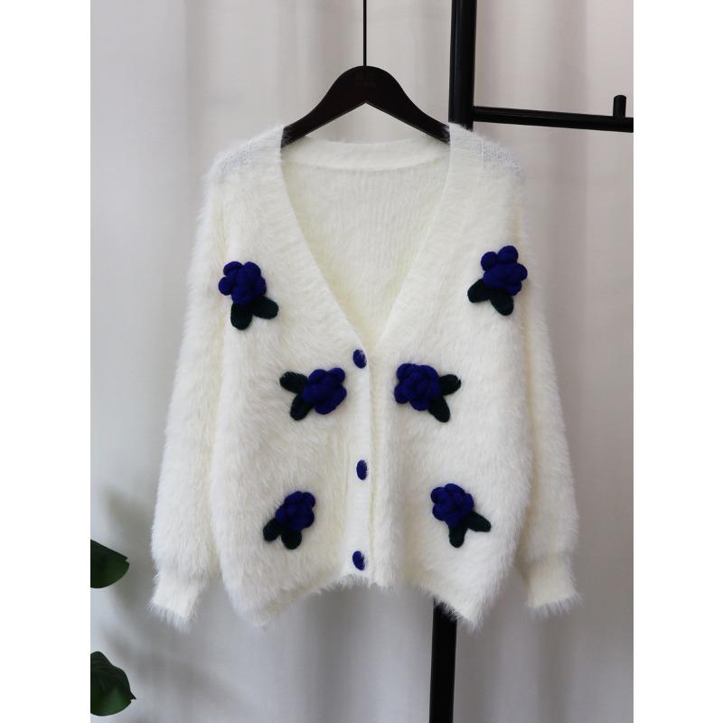 

2025 осень и зима новый вязаный кардиган из искусственного норкового бархата женский тяжелая промышленность трехмерный цветок высококачественная мягкая восковая куртка-свитер one size fits all синий