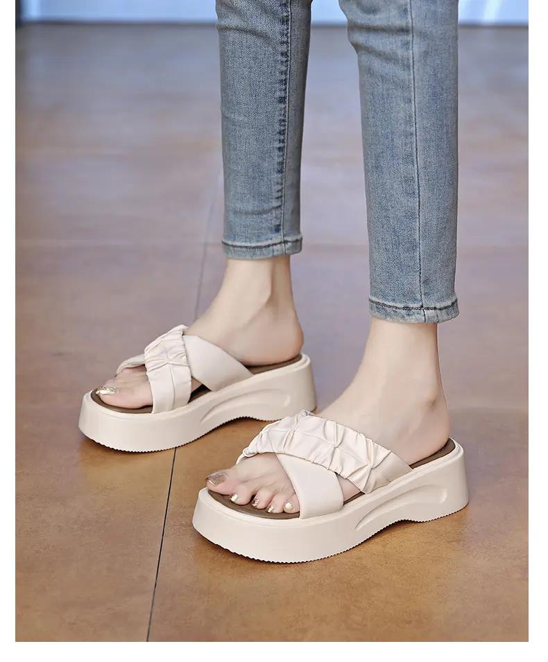 Fashion Shoes Woman 2025 Slippers Casual Pantofle Low Platform Shale Female Beach Luxury Summer New Sabot Slides PU Fabric Scandals Rome