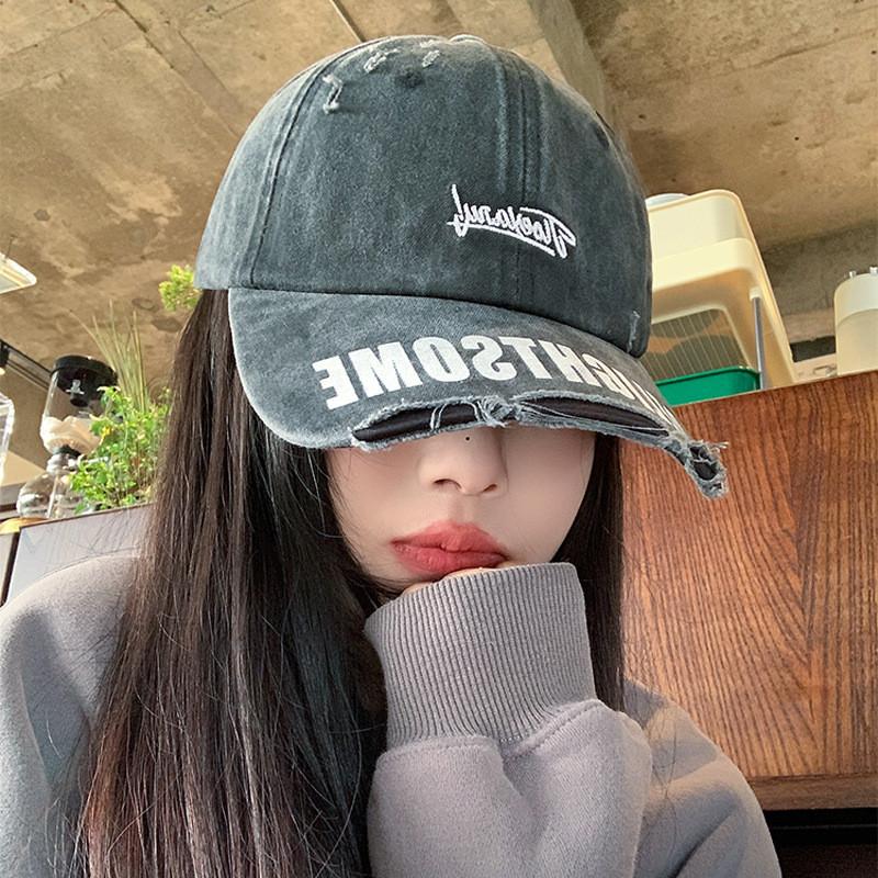 Black Wide Chic Brim Baseball Cap For Women With Distressed Versatile Style