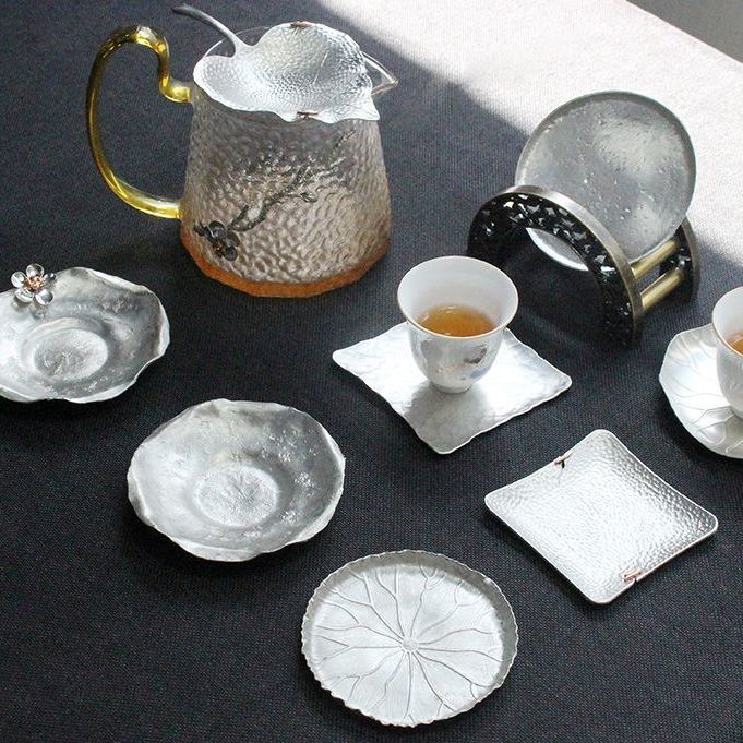 1PC New Japanese-style tin coasters, plum blossom round tea saucers, metal heat insulation pads, tea ceremony accessories