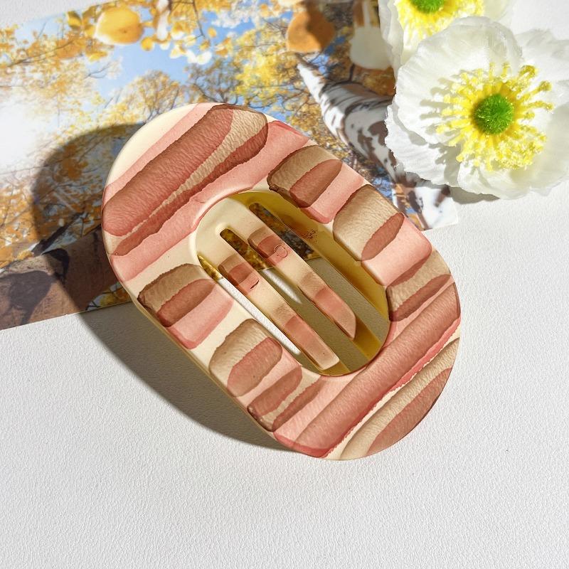 

A Matte Flat Oval Hair Clip with A Shark Clip on The Back of The Head for Women PC рожевий