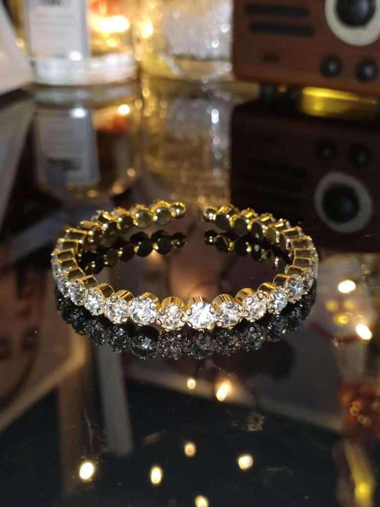 Koreanischer Stil Funkelndes Strass Brautarmreif: Vierreihiges elastisches Kristallarmband