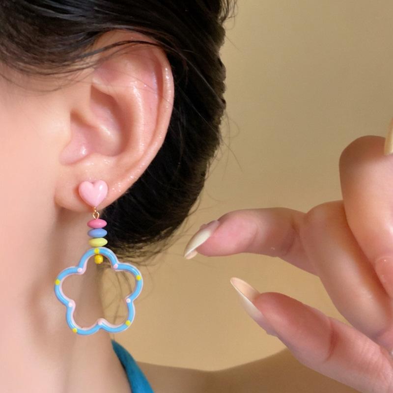 Summer Peach Heart: Colorful Flower Earrings for Women - Dopamine Vacation Style, Exaggerated Niche Design Studs