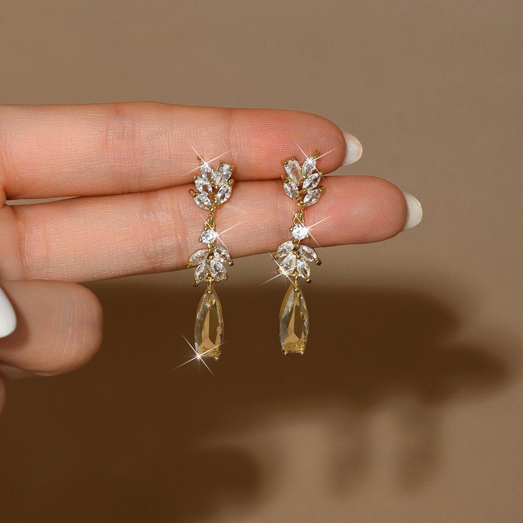 Ladies' fashionable design water droplet earrings Zircon suitable for dates, parties, holidays, gifts